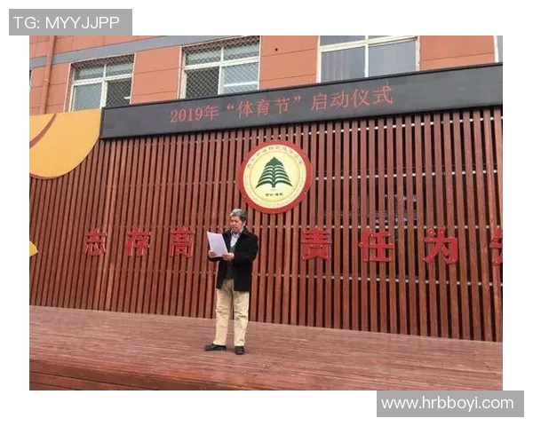 用彩铅精细勾画足球球星风采展现球场激情与个人魅力